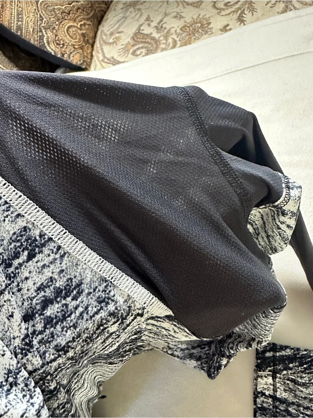 Lululemon Women's Black & White Marbled Hooded Athletic Top